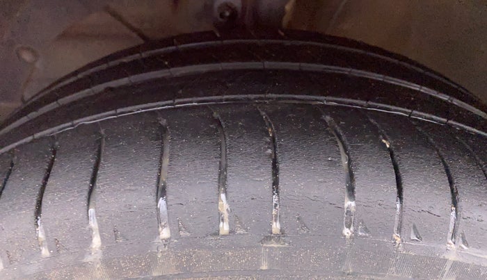 2018 Maruti Baleno DELTA DDIS 190, Diesel, Manual, 76,007 km, Left Front Tyre Tread