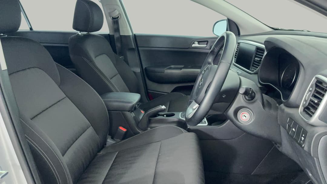 2021 Kia Sportage Sx (FWD), Automatic, 31943 km, Right Side Front Door Cabin View