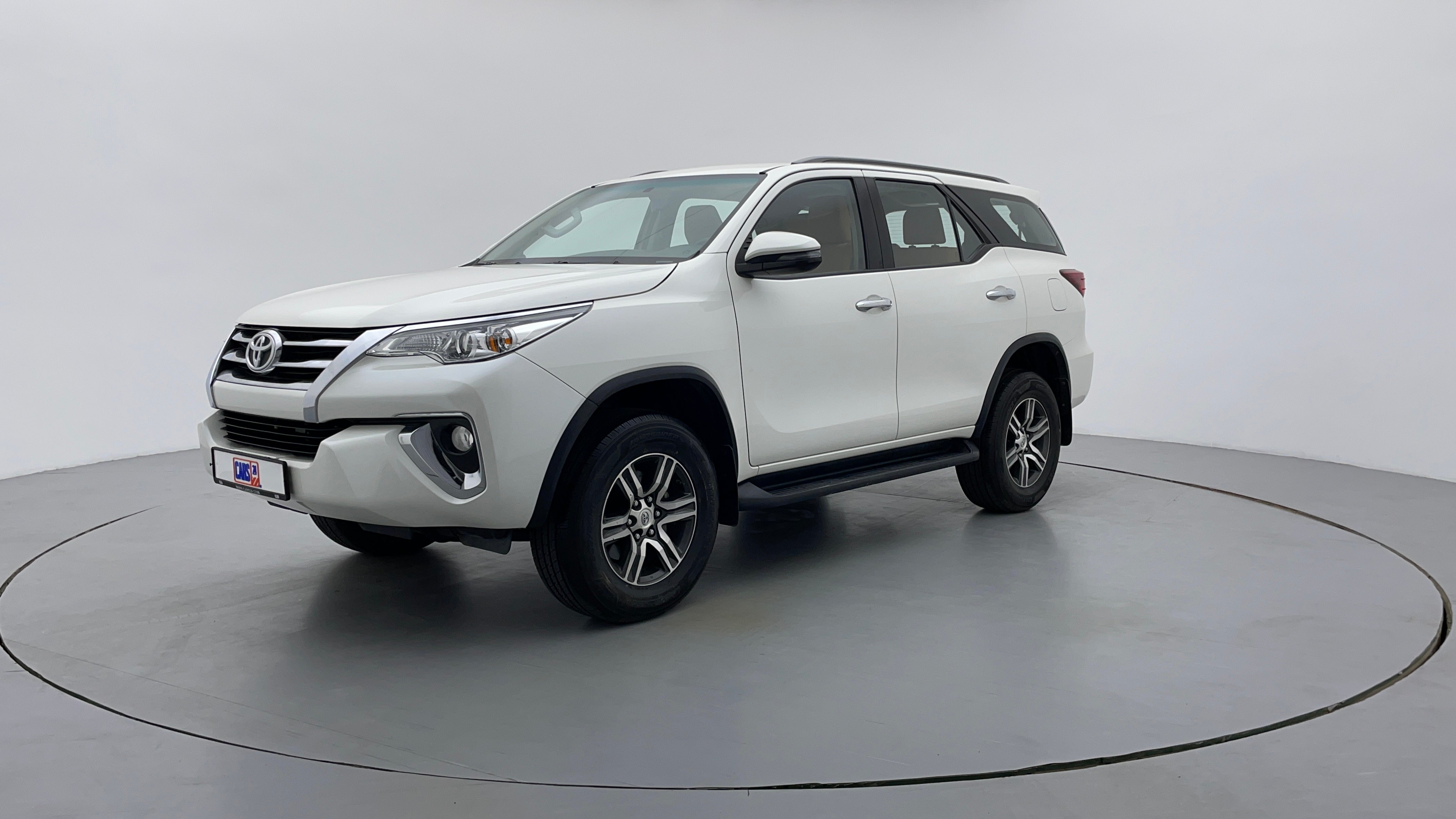 Toyota Fortuner-Left Front Diagonal (45- Degree) View