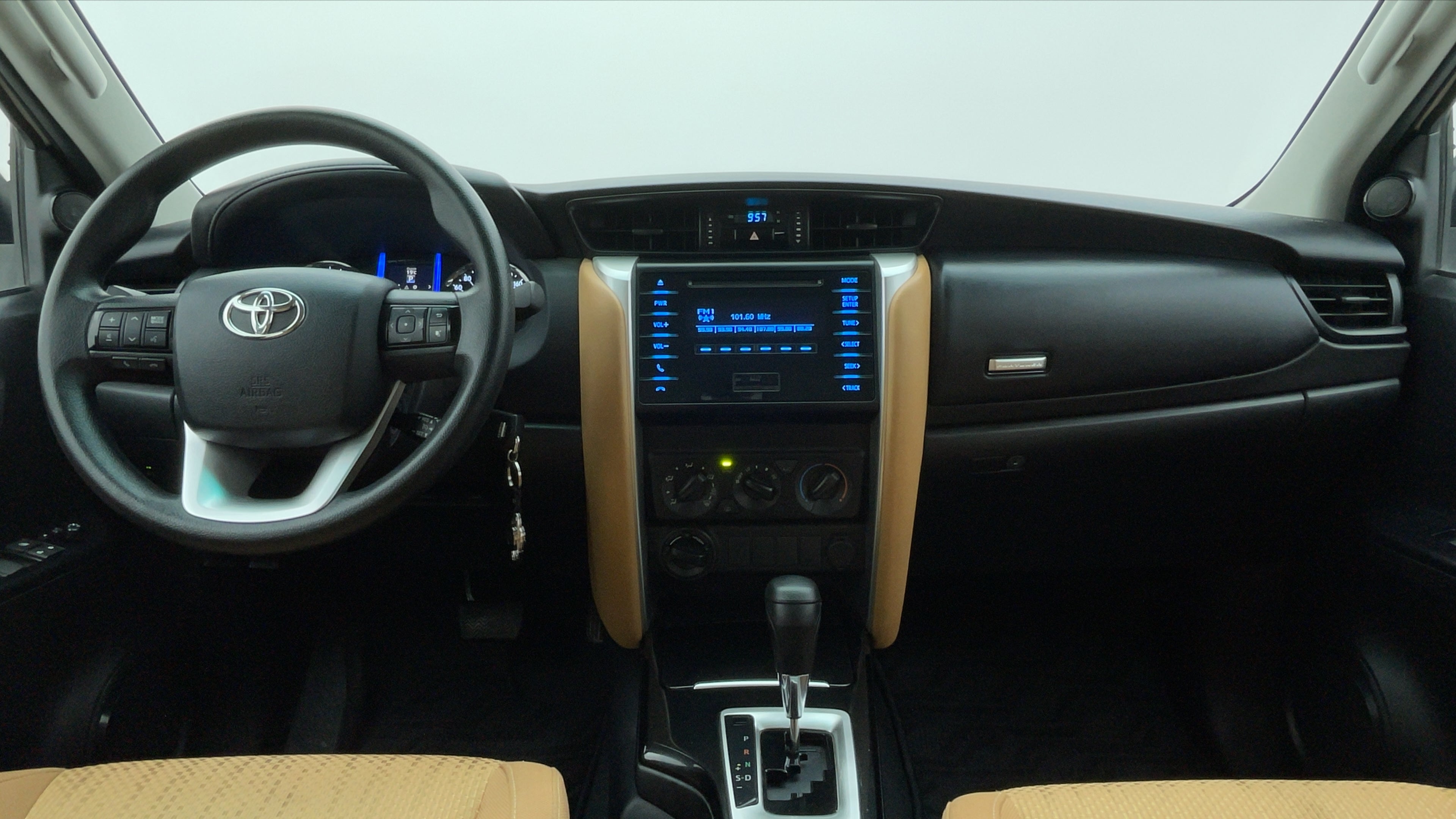 Toyota Fortuner-Dashboard View
