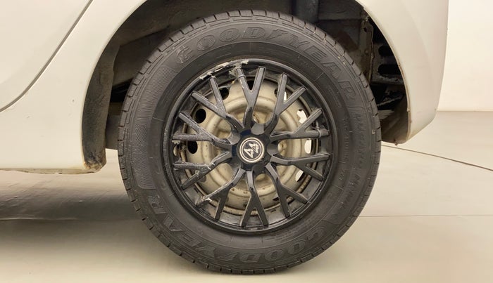 2014 Hyundai Eon ERA +, Petrol, Manual, 89,633 km, Left Rear Wheel