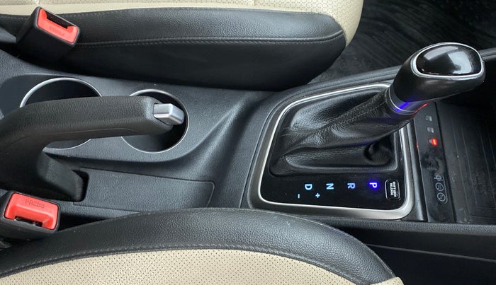 2019 Hyundai Verna 1.6 SX VTVT AT (O), Petrol, Automatic, 31,605 km, Gear Lever