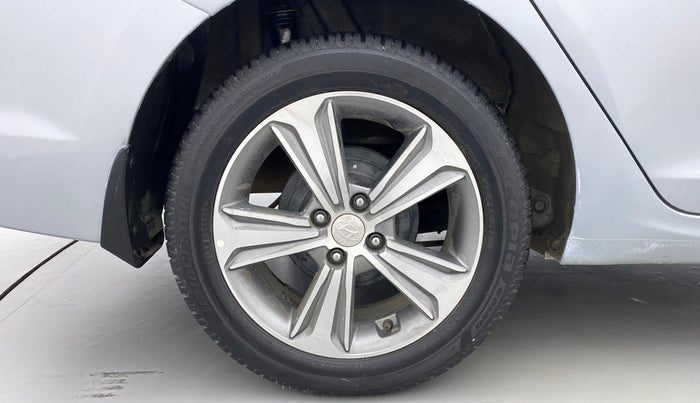 2019 Hyundai Verna 1.6 SX VTVT AT (O), Petrol, Automatic, 31,605 km, Right Rear Wheel