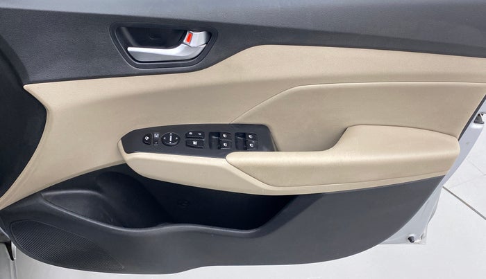 2019 Hyundai Verna 1.6 SX VTVT AT (O), Petrol, Automatic, 31,605 km, Driver Side Door Panels Control