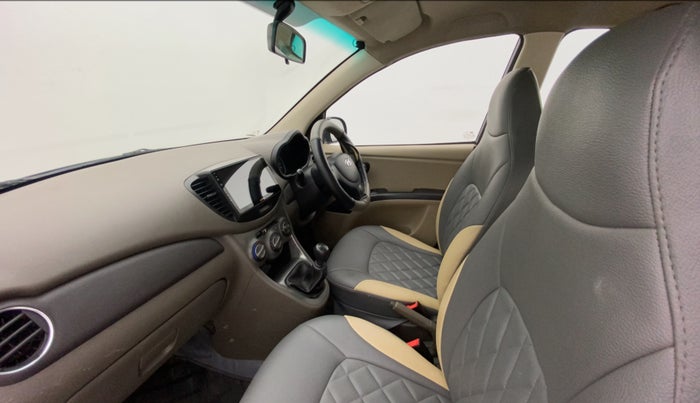 2011 Hyundai i10 MAGNA 1.2, Petrol, Manual, 1,10,443 km, Right Side Front Door Cabin
