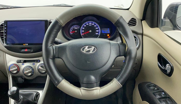 2011 Hyundai i10 MAGNA 1.2, Petrol, Manual, 1,10,443 km, Steering Wheel Close Up
