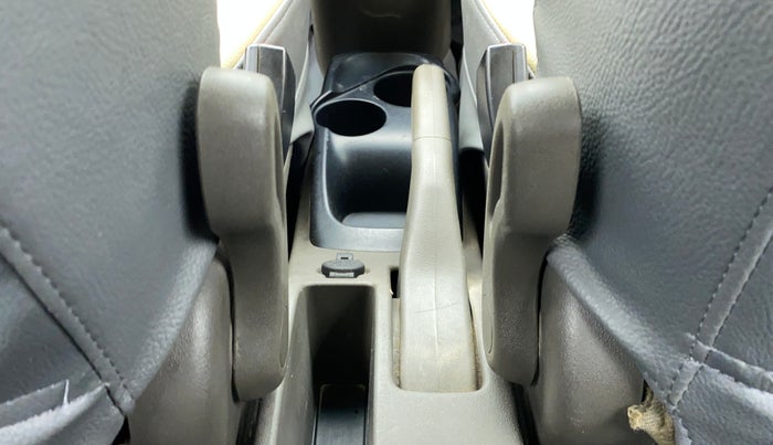 2011 Hyundai i10 MAGNA 1.2, Petrol, Manual, 1,10,443 km, Driver Side Adjustment Panel