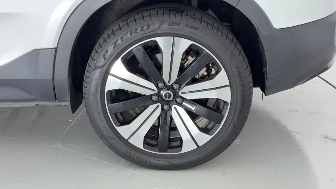 2022 Volvo C40 Recharge Pure Electric, Automatic, 40627 km, Left Rear Wheel