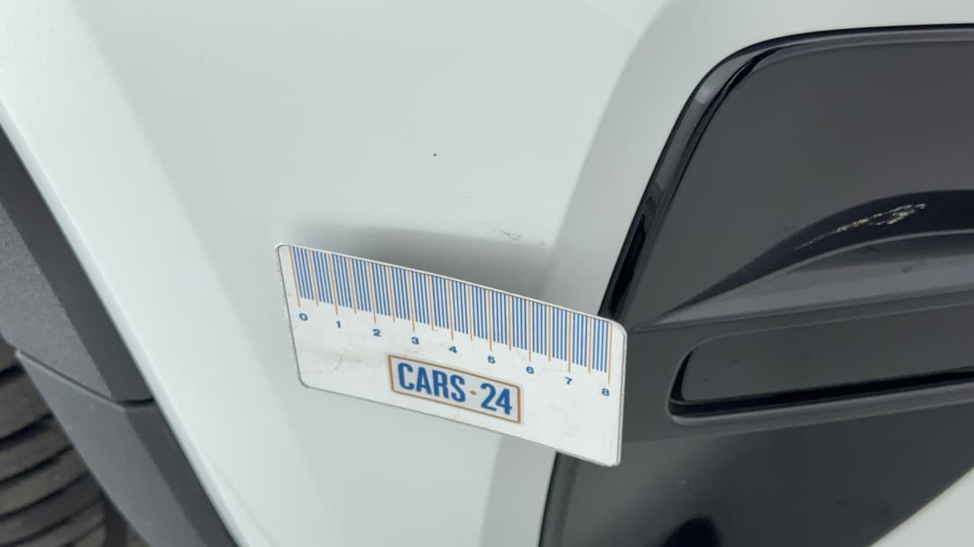 2022 Volvo C40 Recharge Pure Electric, Automatic, 40627 km, Bumper Front Scratch