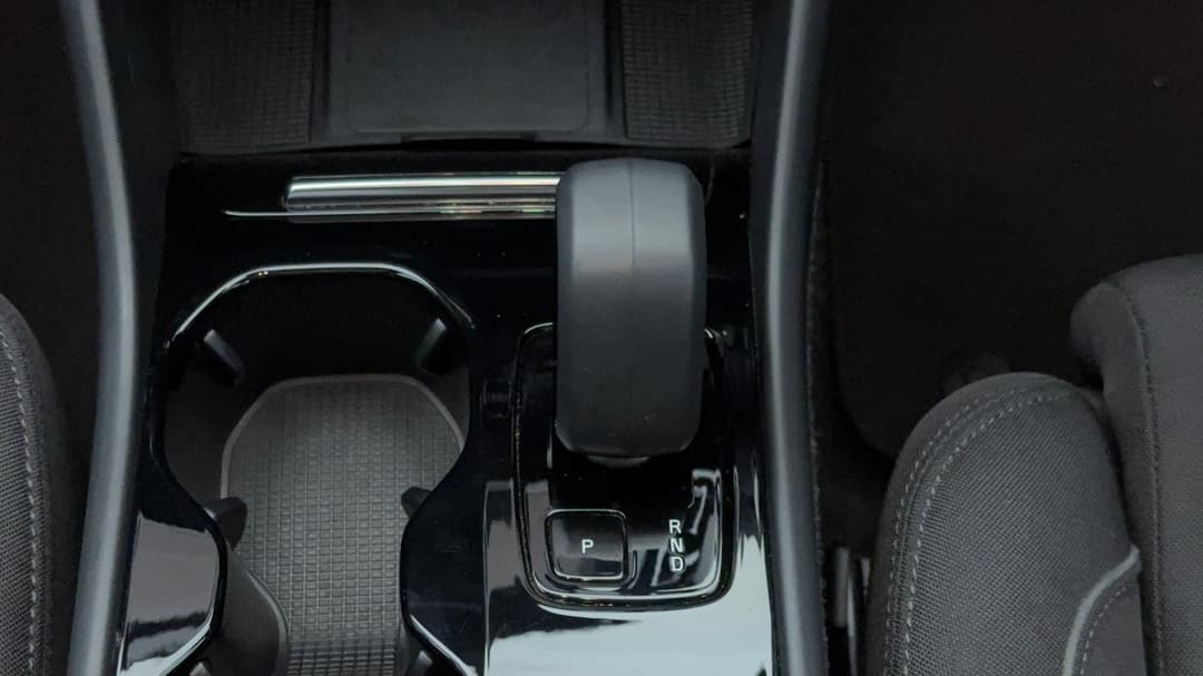 2022 Volvo C40 Recharge Pure Electric, Automatic, 40627 km, Gear Lever 