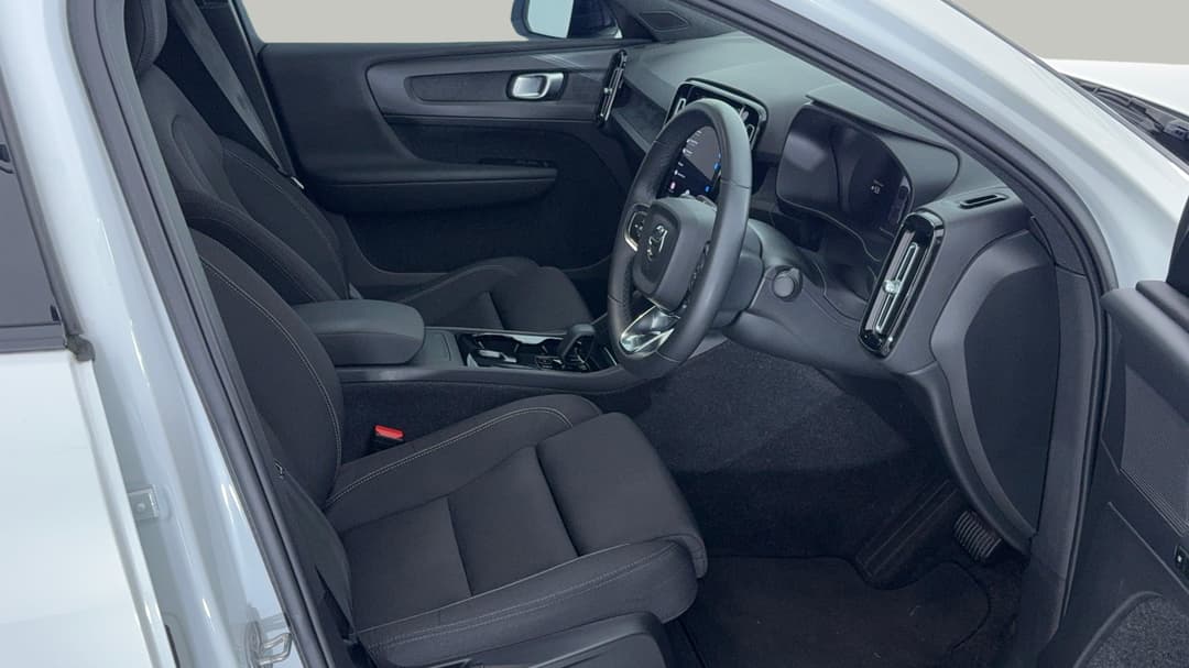 2022 Volvo C40 Recharge Pure Electric, Automatic, 40627 km, Right Side Front Door Cabin View