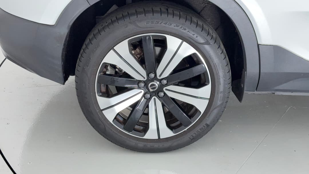 2022 Volvo C40 Recharge Pure Electric, Automatic, 40627 km, Right Rear Wheel
