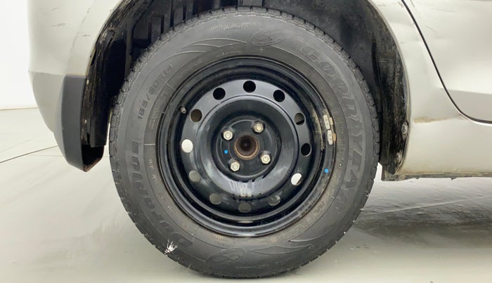 2012 Maruti Swift VXI, Petrol, Manual, 79,695 km, Right Rear Wheel