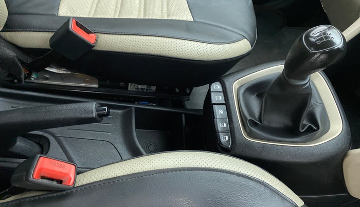 2019 Hyundai NEW SANTRO SPORTZ 1.1, Petrol, Manual, 48,934 km, Gear Lever