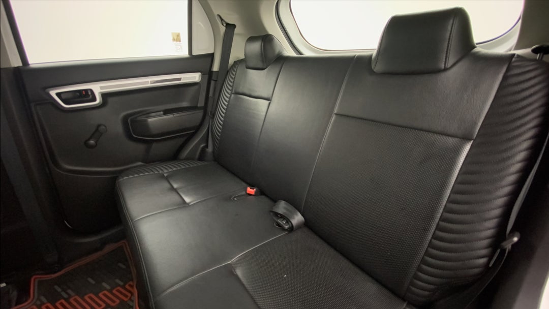 Right Side Rear Door Cabin