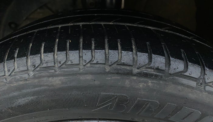 2018 Maruti Baleno ALPHA DDIS 190, Diesel, Manual, 96,562 km, Left Front Tyre Tread