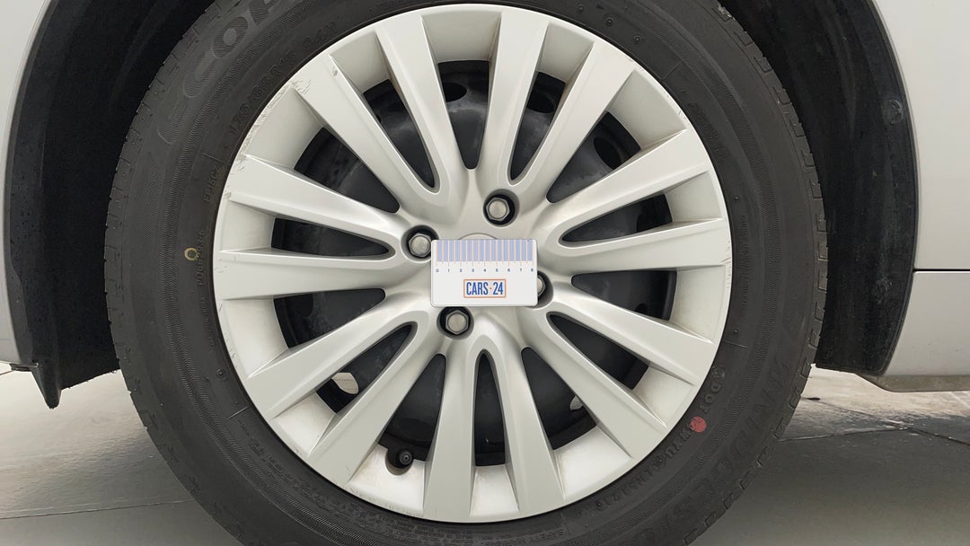 Wheels Hubcap Front LHS Gutter Rash