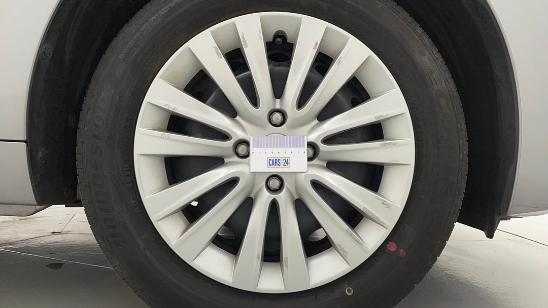 Wheels Hubcap Front RHS Gutter Rash