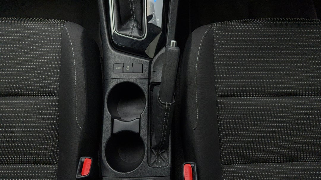 2016 Toyota Corolla Ascent Sport, Automatic, 86304 km, Handbrake