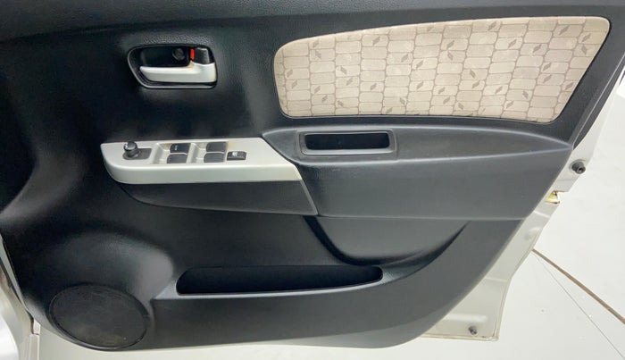 2014 Maruti Wagon R 1.0 VXI, Petrol, Manual, 26,119 km, Driver Side Door Panels Controls