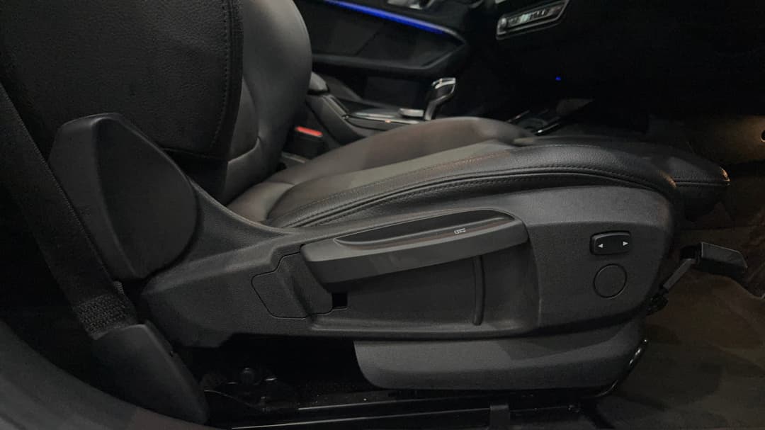 2021 BMW 2 18i M Sport Gran Coupe, Automatic, 69142 km, Drivers Side Adjustment Panel