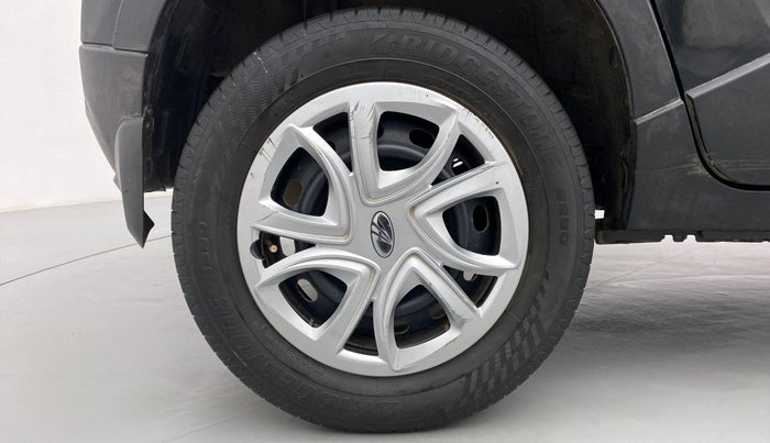 2016 Mahindra Kuv100 K6 5 STR, Petrol, Manual, 41,808 km, Right Rear Wheel