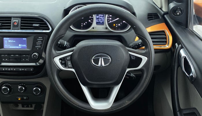 2016 Tata Tiago XZ 1.2 REVOTRON, Petrol, Manual, 37,841 km, Steering Wheel Close Up