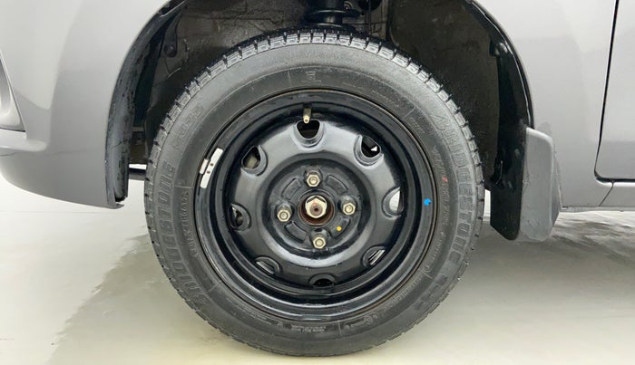 2017 Maruti Alto K10 VXI P, Petrol, Manual, 56,892 km, Left Front Wheel