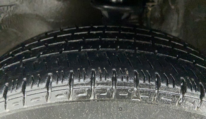 2017 Maruti Alto K10 VXI P, Petrol, Manual, 56,892 km, Left Front Tyre Tread