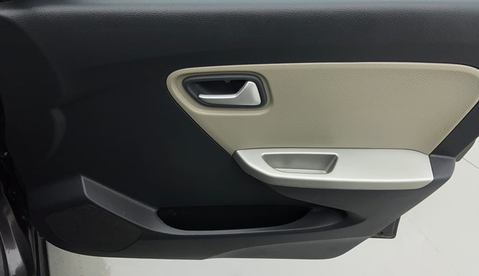 2017 Maruti Alto K10 VXI P, Petrol, Manual, 56,892 km, Driver Side Door Panels Control