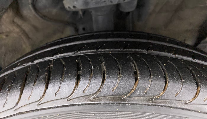 2021 KIA SELTOS HTK PLUS 1.5 DIESEL, Diesel, Manual, 29,429 km, Right Front Tyre Tread