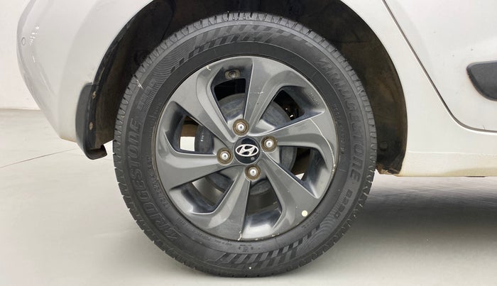 2019 Hyundai Grand i10 SPORTZ DUAL TONE 1.2 VTVT, Petrol, Manual, 43,550 km, Right Rear Wheel