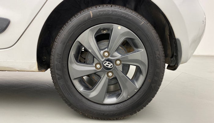 2019 Hyundai Grand i10 SPORTZ DUAL TONE 1.2 VTVT, Petrol, Manual, 43,550 km, Left Rear Wheel