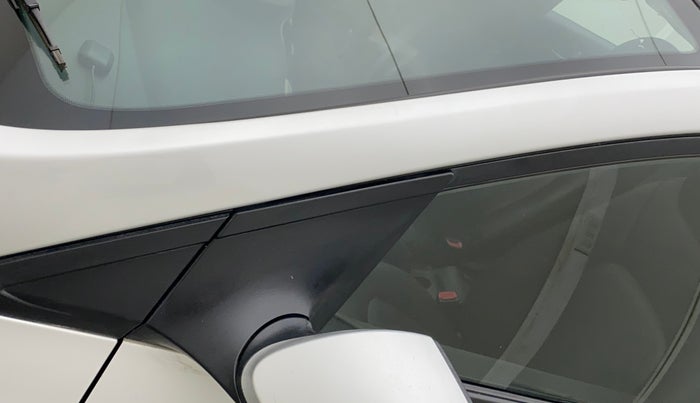 2015 Hyundai Xcent S (O) 1.2, Petrol, Manual, 34,499 km, Left A pillar - Slightly dented