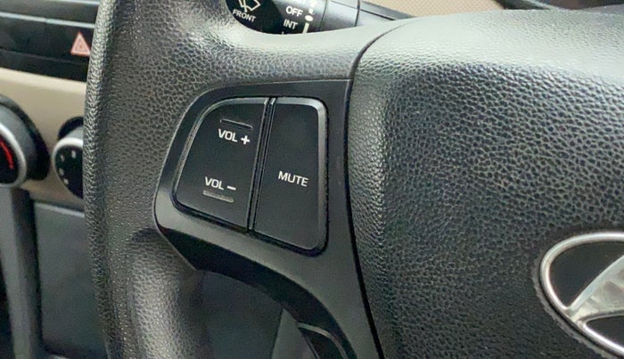 2015 Hyundai Xcent S (O) 1.2, Petrol, Manual, 34,499 km, Steering wheel - Sound system control not functional