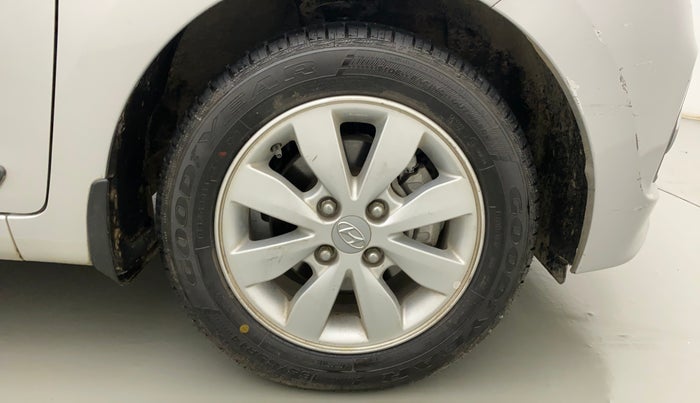 2015 Hyundai Xcent S (O) 1.2, Petrol, Manual, 34,499 km, Right Front Wheel