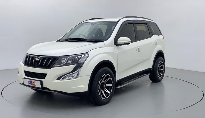2017 Mahindra XUV500 W6 AT, Diesel, Automatic, 1,14,659 km, Left Front Diagonal