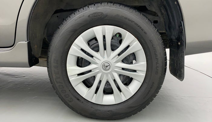 2013 Toyota Innova 2.5 GX 8 STR BS IV, Diesel, Manual, 65,187 km, Left Rear Wheel