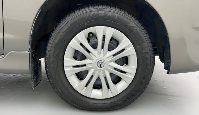 2013 Toyota Innova 2.5 GX 8 STR BS IV, Diesel, Manual, 65,187 km, Right Front Wheel