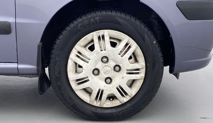 2012 Hyundai Santro Xing GL PLUS, CNG, Manual, 87,614 km, Right Front Wheel