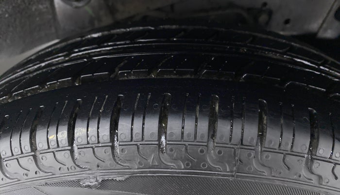 2012 Hyundai Santro Xing GL PLUS, CNG, Manual, 87,614 km, Left Rear Tyre Tread