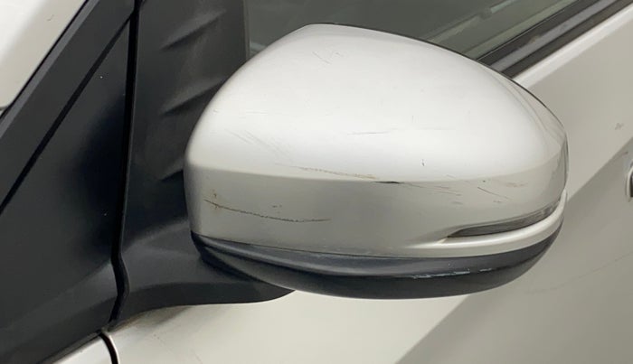 2016 Honda BR-V 1.5L I-VTEC VX, Petrol, Manual, 68,685 km, Left rear-view mirror - Minor scratches