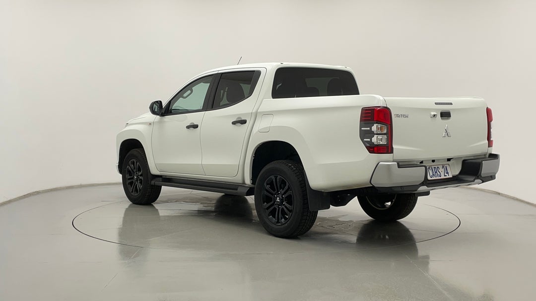 Left Back Diagonal (45- Degree) View