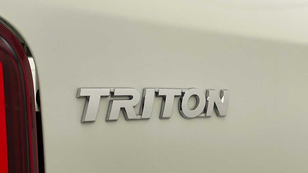 Badge (Boot Left Side)