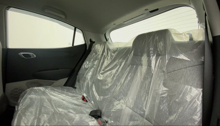 2022 Hyundai GRAND I10 NIOS SPORTZ U2 AMT 1.2 CRDI, Diesel, Automatic, 42,466 km, Right Side Rear Door Cabin