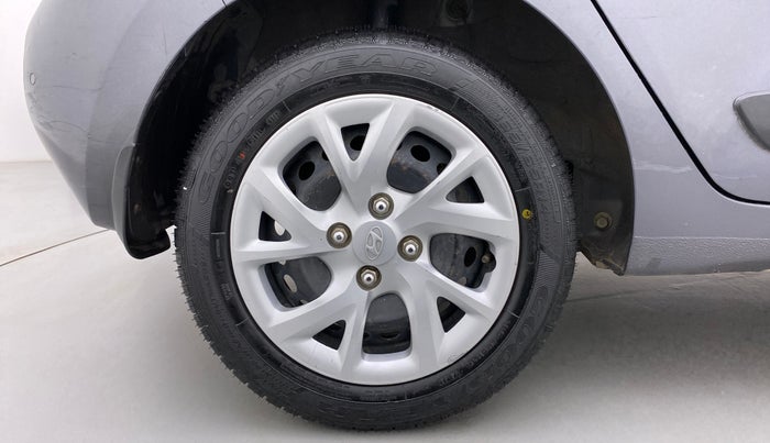 2019 Hyundai Grand i10 1.2 KAPPA SPORTZ (O), Petrol, Manual, 39,437 km, Right Rear Wheel
