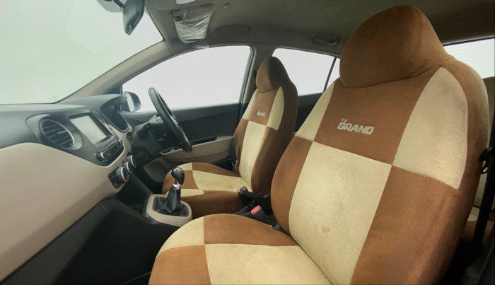 2019 Hyundai Grand i10 1.2 KAPPA SPORTZ (O), Petrol, Manual, 39,437 km, Right Side Front Door Cabin