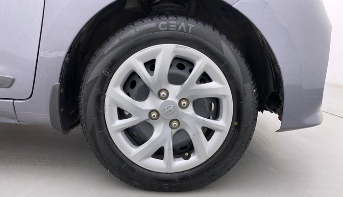 2019 Hyundai Grand i10 1.2 KAPPA SPORTZ (O), Petrol, Manual, 39,437 km, Right Front Wheel
