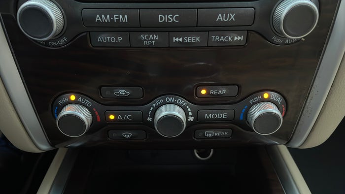 NISSAN PATHFINDER-Automatic Climate Control