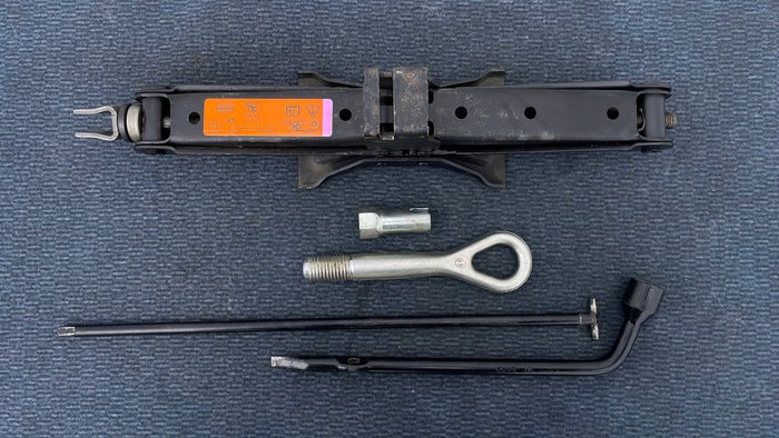 NISSAN PATHFINDER-Tool Kit